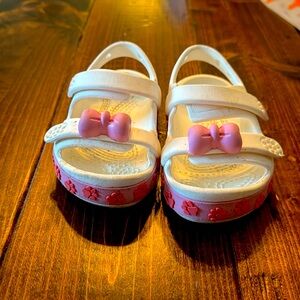 Crocs size 6 mini mouse